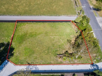 Rare Opportunity : Spacious section, stunning view