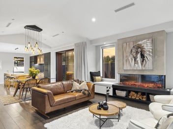 Architectural Excellence & Effortless Living!