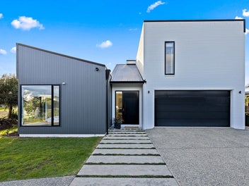 Omaha Beach - A Landmark of Luxury Living