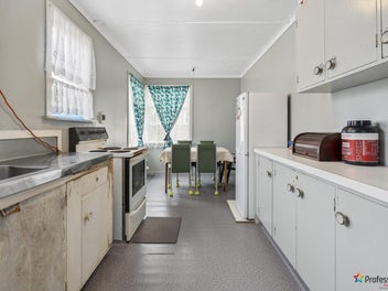 Renovators, Investors, Home Buyers - Must Sell!!