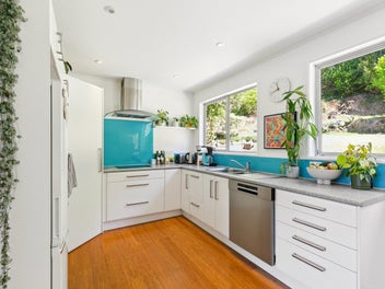GREAT 3-BEDROOM STARTER IN CENTRAL KARORI