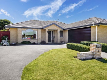 Spacious living, indoor to outdoor