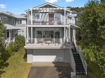 Luxury Freehold Living In Kensington