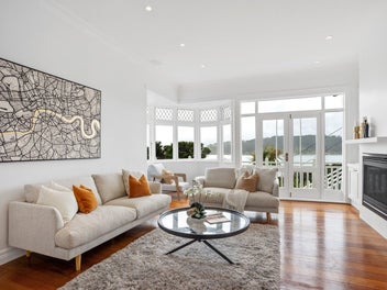 Family Home with Sea Views & Expansion...