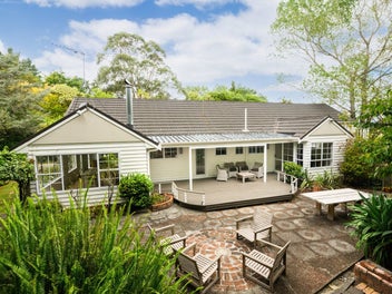 Your slice of lifestyle with a Huge Warehouse!