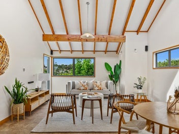 Easy Living - Coastal Charm