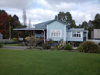 Charming 1920 villa plus granny flat