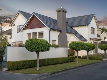 Grand Design Meets Garden Serenity