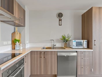 Modern Living - Central Location