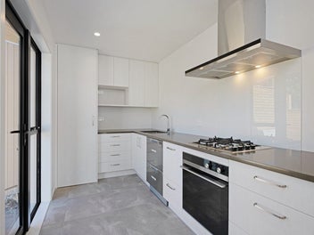 Modern Living, Views & Sunsets!