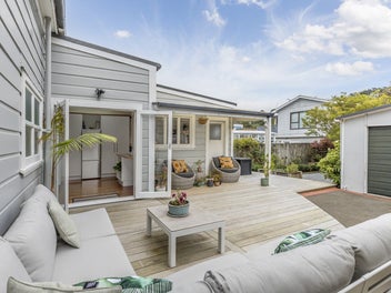 Tightly Held Central Hataitai Villa
