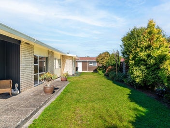 Tranquil Fitzroy Retreat!