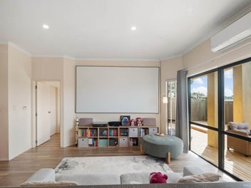 SOLID BRICK CONSTRUCTION - RENDERED