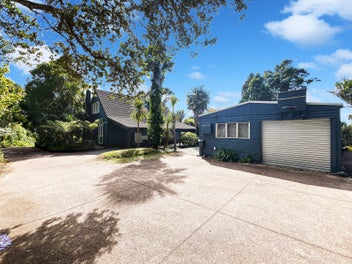 TRANQUIL LIFESTYLE ON 2+ HECTARES