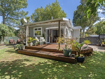SHELTERED, PRIVATE + DOUBLE GARAGE