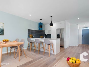 Spacious, Stylish & Granny Potential!