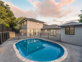 Flat Bush's Hidden Masterpiece - 2000m2 LAND