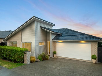Sea Views, Single Level, Quality Millstone Build