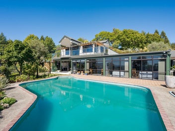 Your Private Hilltop Paradise