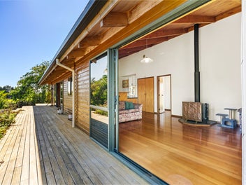 Spacious Family Living, Vendors Motivated to Sell