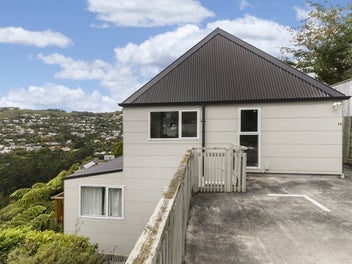 Townhouse with views and city on your doorstep!