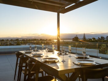 Spectacular Penthouse in Nelson