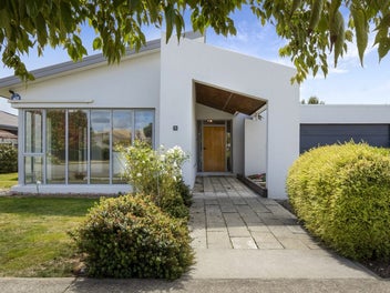 Spacious, Modern & Move-In Ready