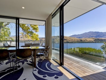 Lake Hayes Views Await