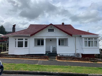 Image 1 of 7