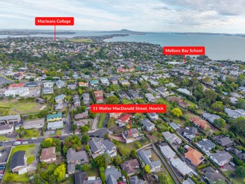 1,093sqm site in zone for Macleans College