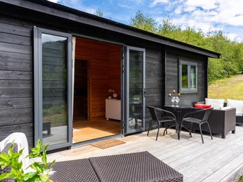 SECRET HIDEAWAY IN WINE COUNTRY