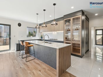 6-Bedroom Masterpiece with Endless Possibilities