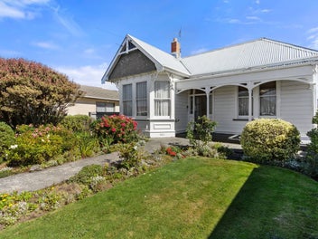 Family Villa or Development Potential — $450,000+