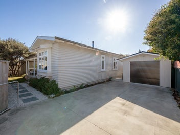 Charmer in the Heart of Springlands