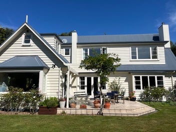 Image 1 of 32