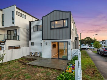 PRICED! Freehold - Stylish & Solid!