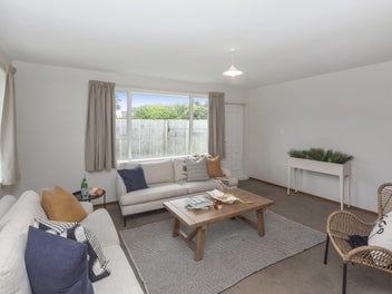Sunny, Double Glazed, Spacious and Super Location