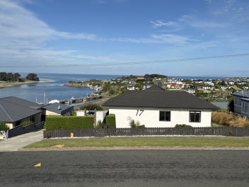 Experience The Ever-Changing Vistas From This Home