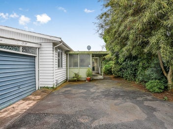 Invest, Flip or First home in Waiwhetu!