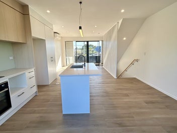Image 1 of 24