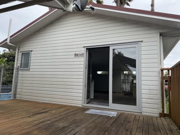 HOME & INCOME FOR REMOVAL/SALE! - HHR248249