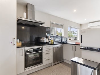 Stylish & Affordable Townhouse