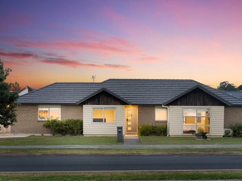 Stylish, Spacious & Ready to Call Home!