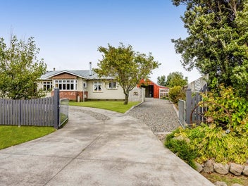 Country Charm Meets Modern Comfort