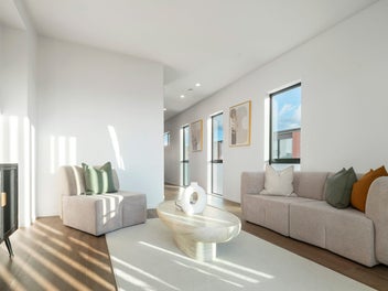 Stunning Spacious 3-4 beds Move In Now