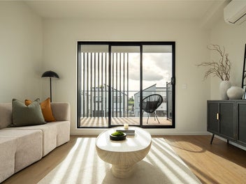 Stunning Spacious 3-4 Bedrooms Move In Now