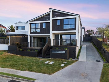 Rangitoto Zone Luxury - Your Coastal Haven