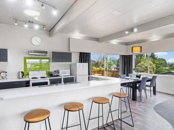 Spacious Family Haven in a Prime Location