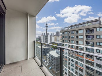 Sugar Living, Sky Tower Views