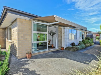 Central Havelock North - immaculate 2014 build